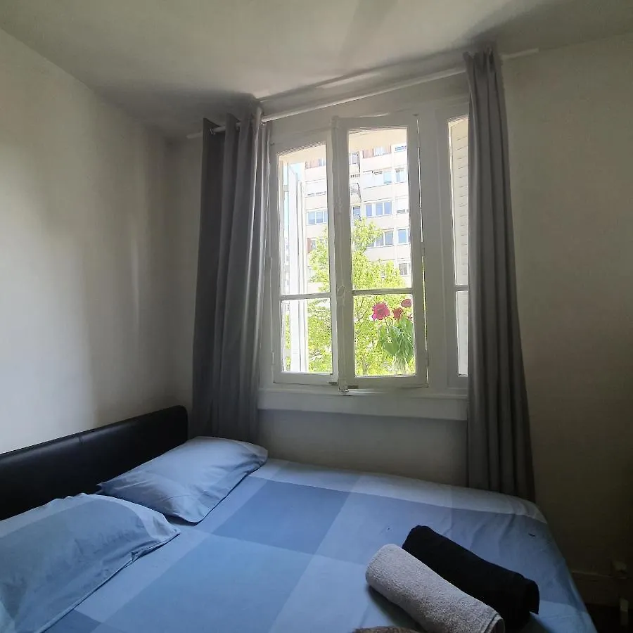 Apartament Amplo Quarto Em Paryż 0*,  Francja