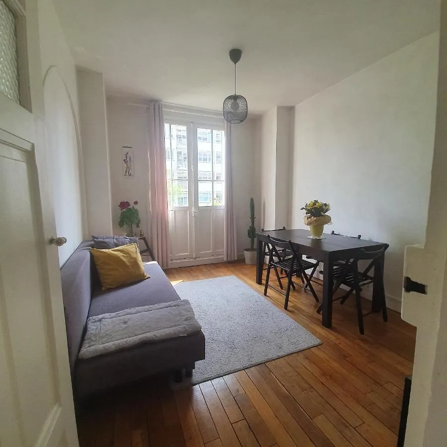 Apartament Amplo Quarto Em Paryż Kwatera prywatna